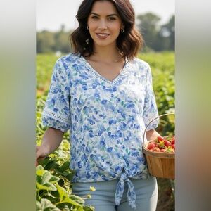 Berkley Jensen Womens Floral V-Neck Pullover Button-Down Blouse W Crocket Trim M